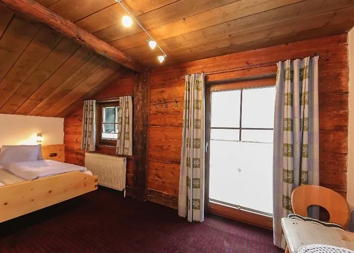 Hochwart Hof Bed & Breakfast